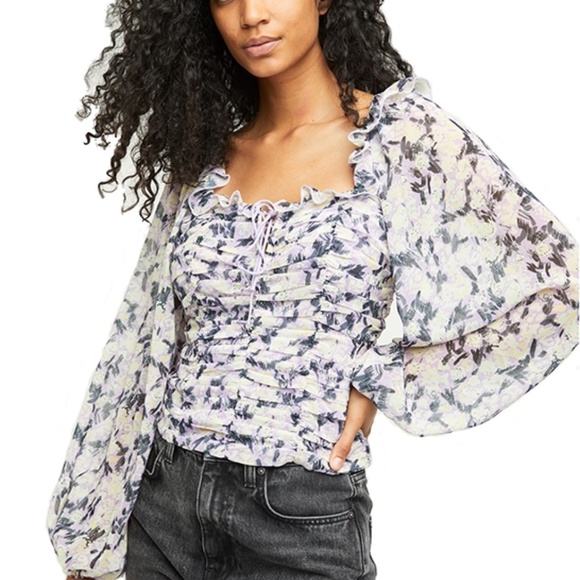 💐 NWT Free People Mabel Printed Blouse in Lilac Combo 💐 - Picture 4 of 5